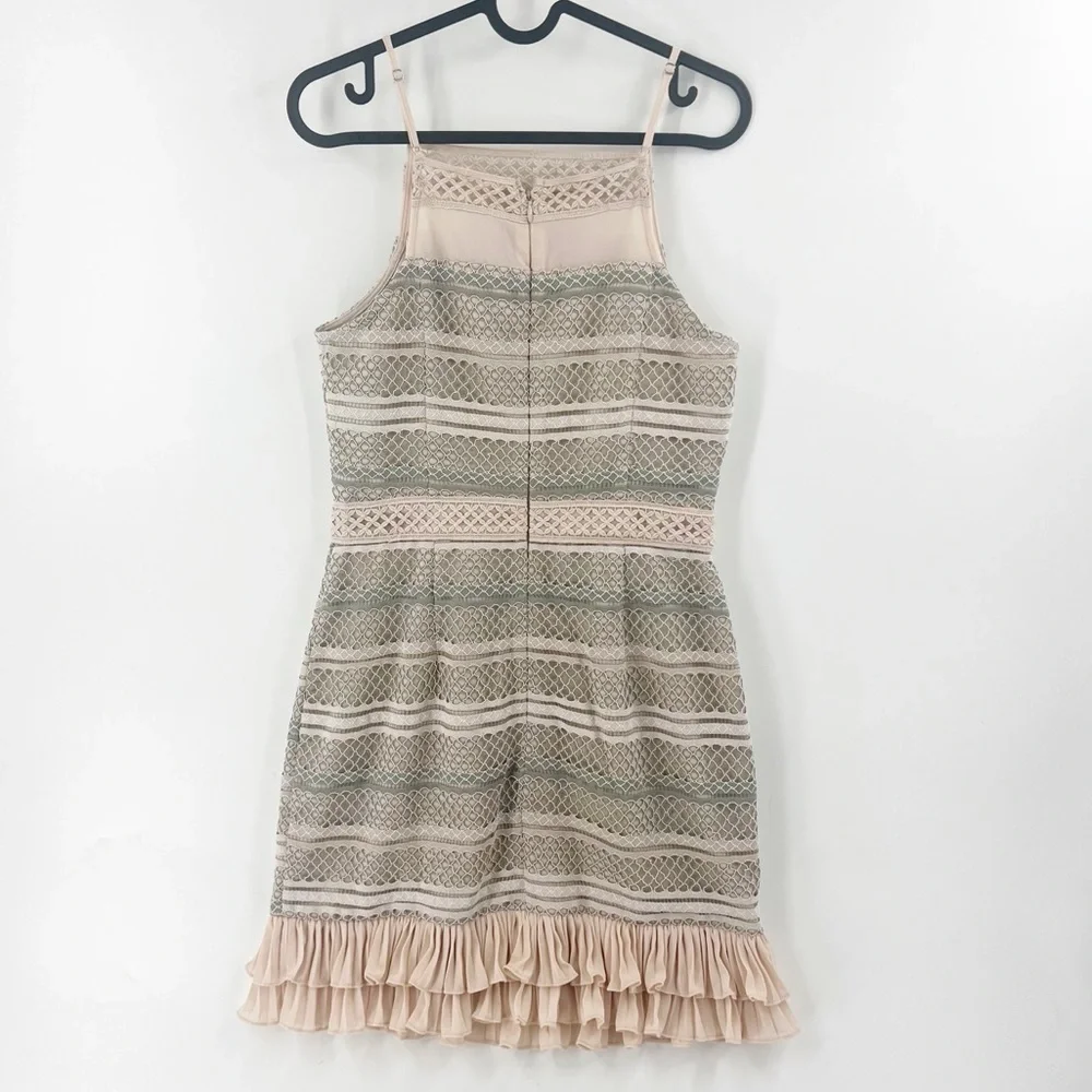 ✅ NWT ADELYN RAE KIRSTYN A LINE SAND STRIPED DRESS WITH‎ RUFFLE HEM SIZE SMALL